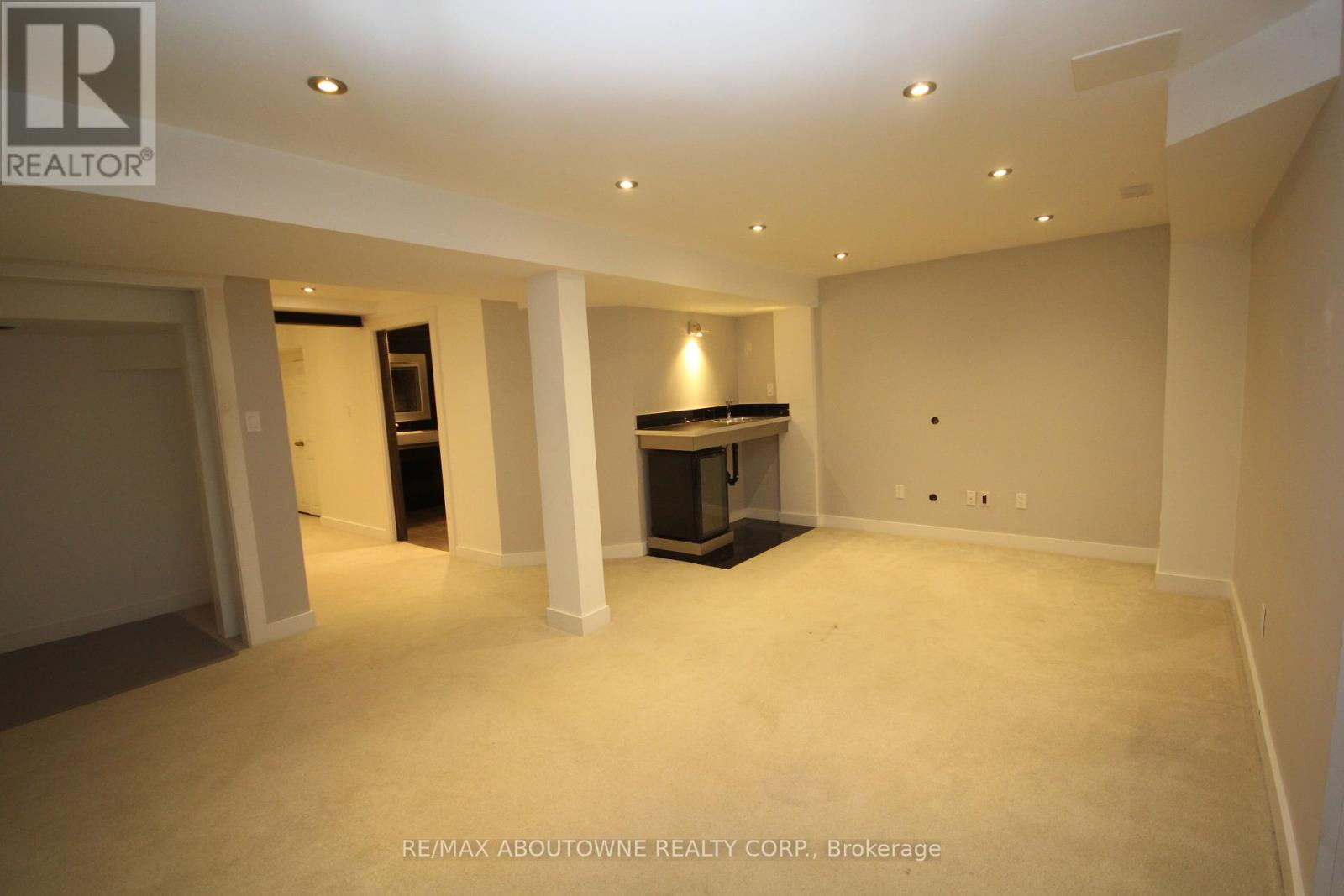 3490 Whilabout Terrace, Oakville, Ontario  L6L 6X6 - Photo 21 - W12442021
