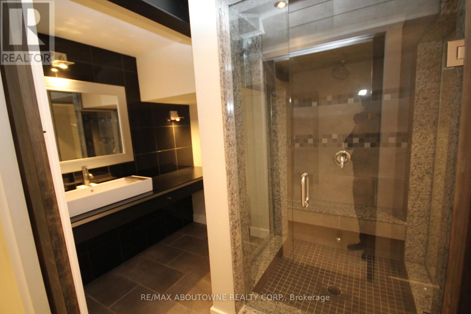 3490 Whilabout Terrace, Oakville, Ontario  L6L 6X6 - Photo 23 - W12442021