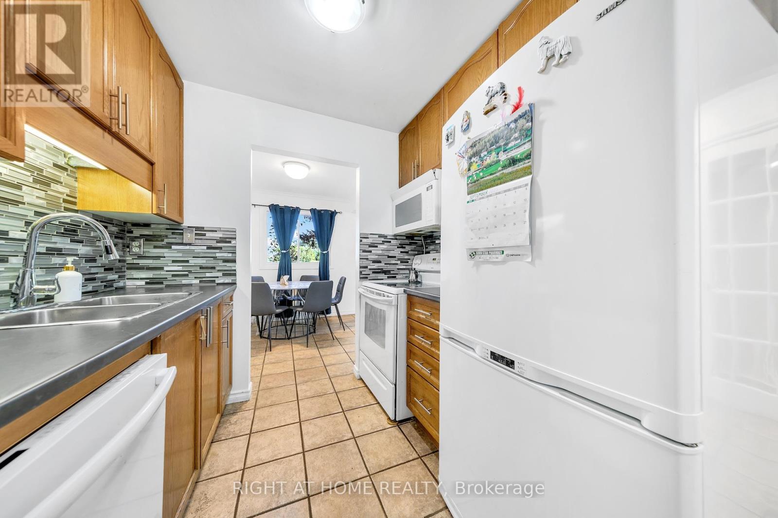 6 - 1460 Garth Street W, Hamilton (Falkirk), Ontario  L9B 1R6 - Photo 15 - X12442025
