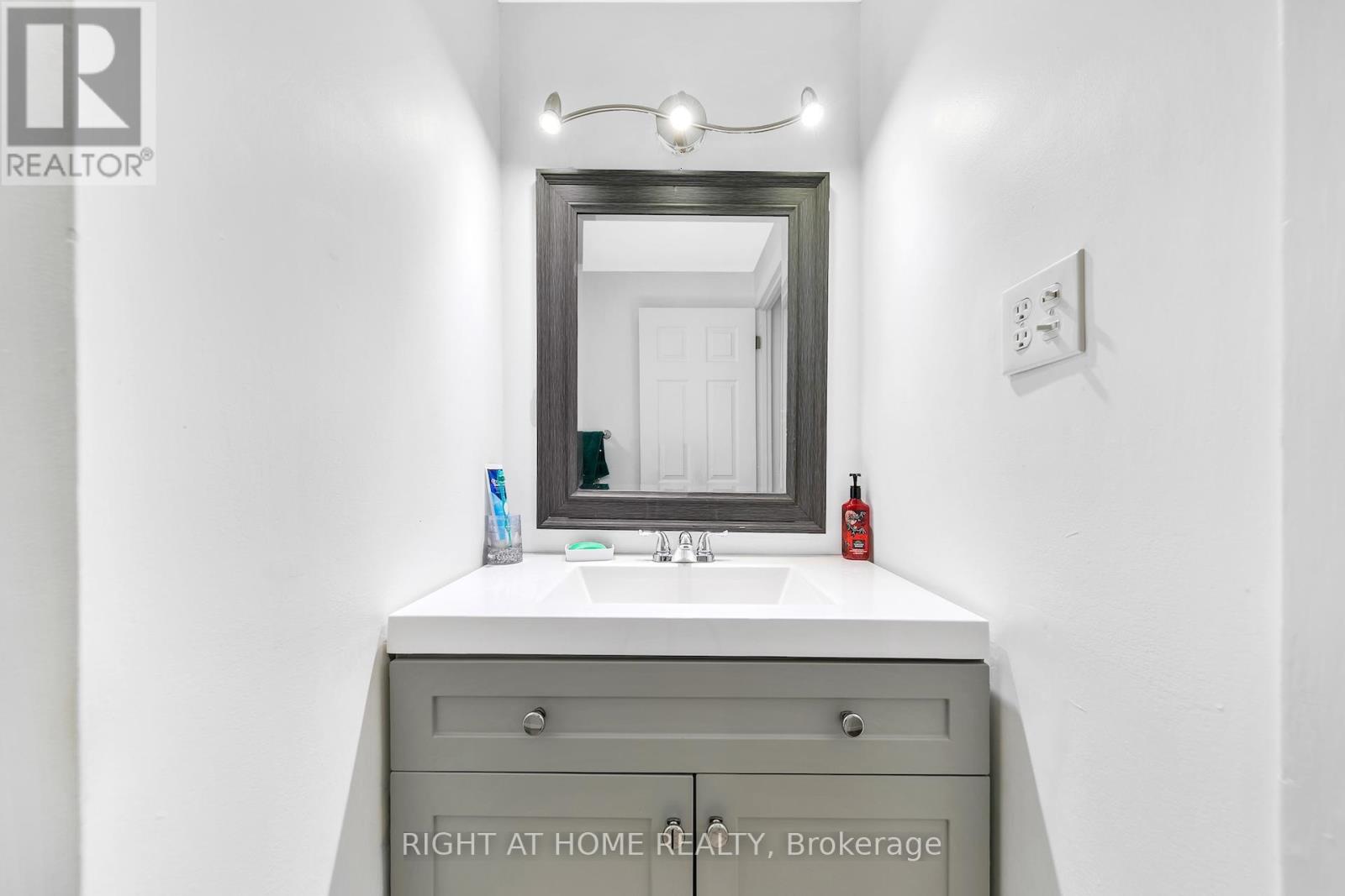 6 - 1460 Garth Street W, Hamilton (Falkirk), Ontario  L9B 1R6 - Photo 28 - X12442025