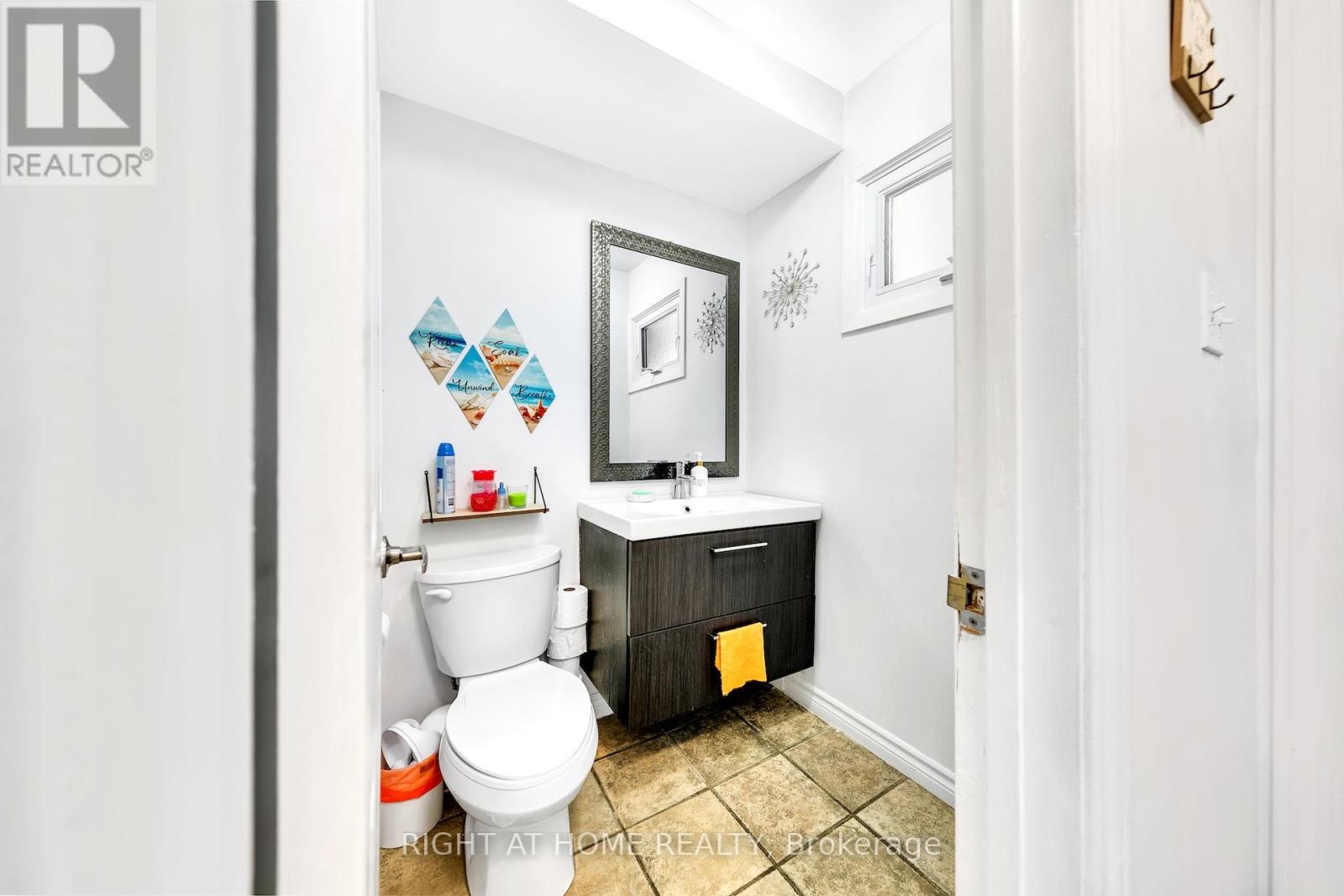 6 - 1460 Garth Street W, Hamilton (Falkirk), Ontario  L9B 1R6 - Photo 4 - X12442025