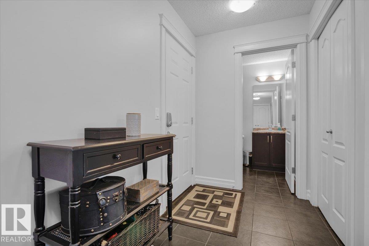 2591 Cole Cr Sw, Edmonton, Alberta  T6W 2A3 - Photo 5 - E4460595