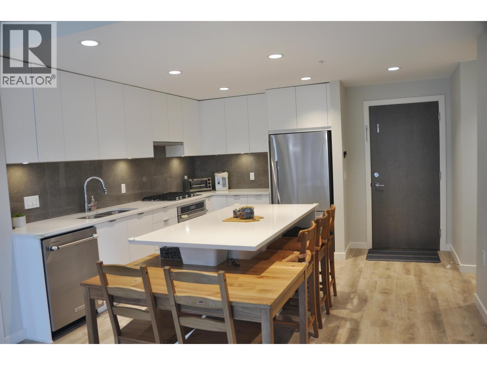 408 615 Cottonwood Avenue, Coquitlam, British Columbia  V3J 0N4 - Photo 3 - R3053664