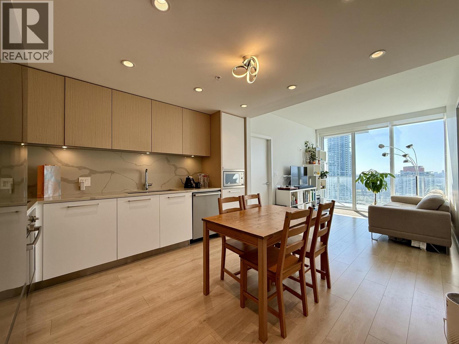 2101 567 CLARKE ROAD, Coquitlam, British Columbia
