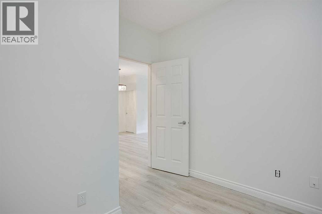 207, 11170 30 Street Sw, Calgary, Alberta  T2W 6J2 - Photo 5 - A2261274