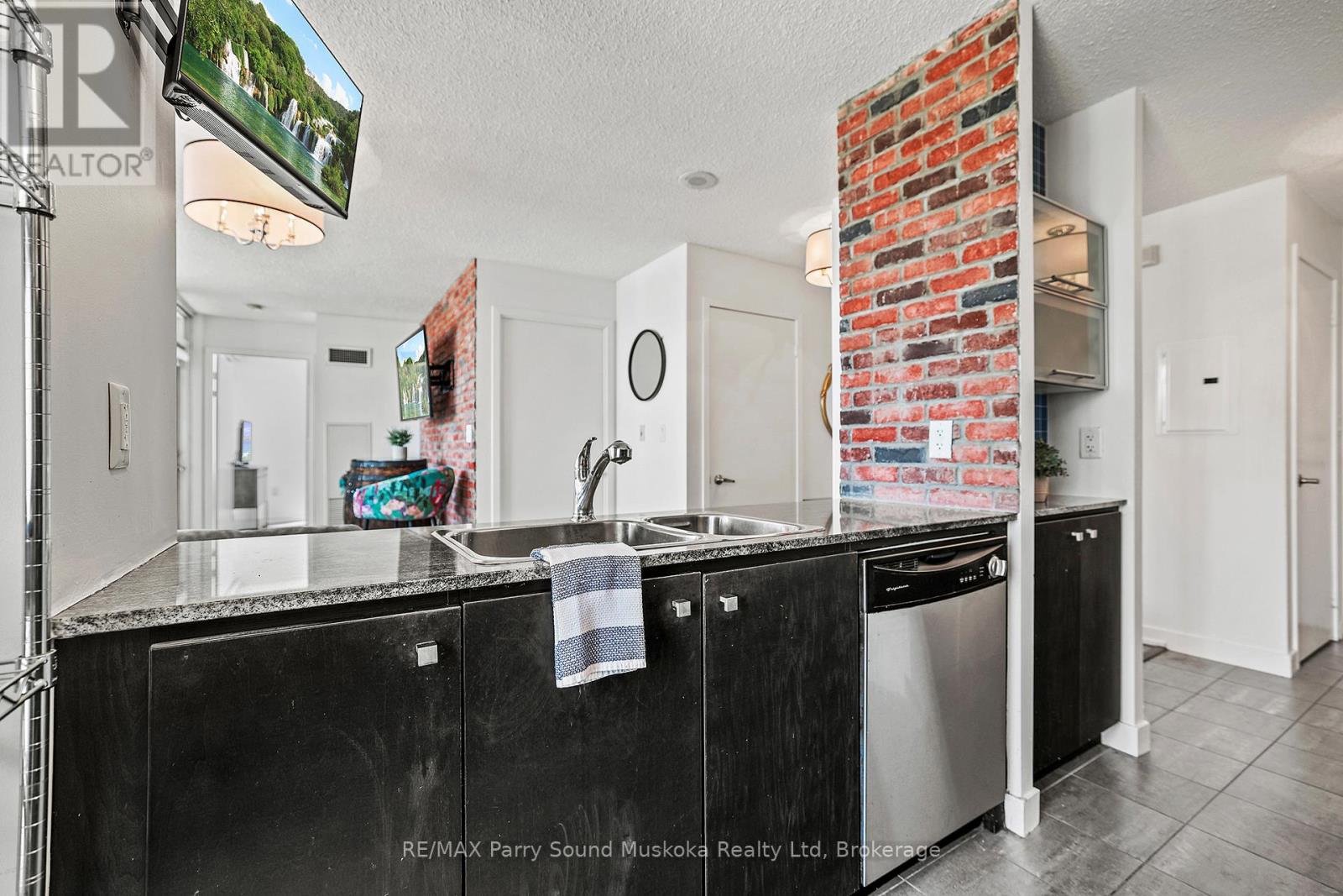 11 Brunel Court, Toronto, Ontario  M5V 3Y3 - Photo 12 - C12435208
