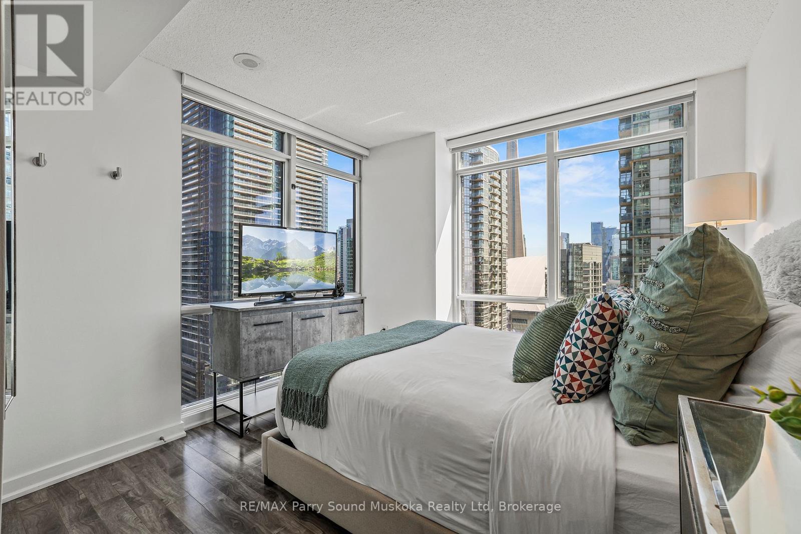 11 Brunel Court, Toronto, Ontario  M5V 3Y3 - Photo 13 - C12435208