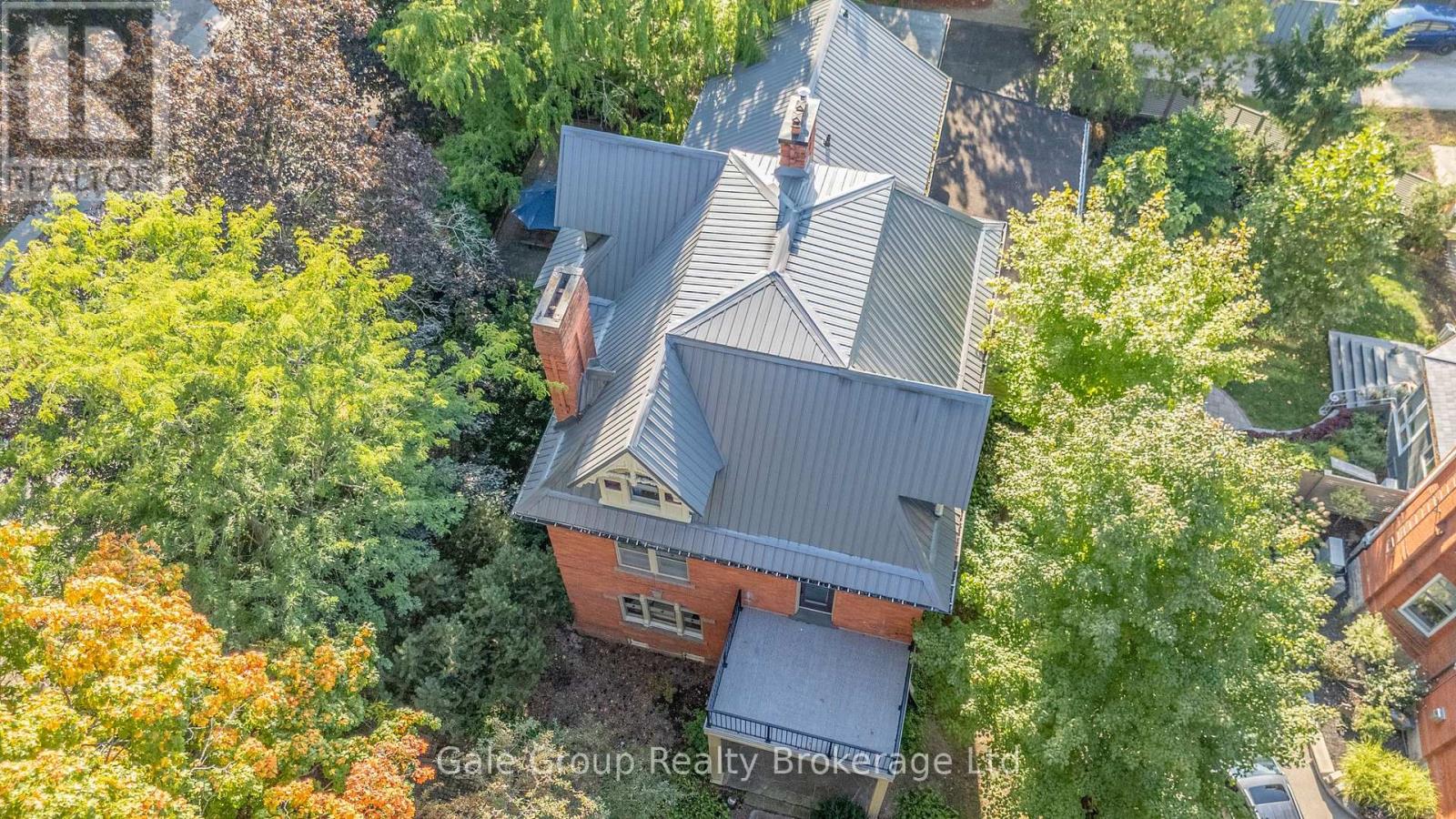 105 Vansittart Avenue, Woodstock, Ontario  N4S 6E5 - Photo 13 - X12442097