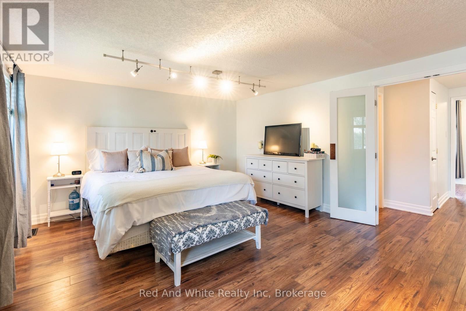 3 - 255 Northlake Drive, Waterloo, Ontario  N2V 1Z2 - Photo 20 - X12442100