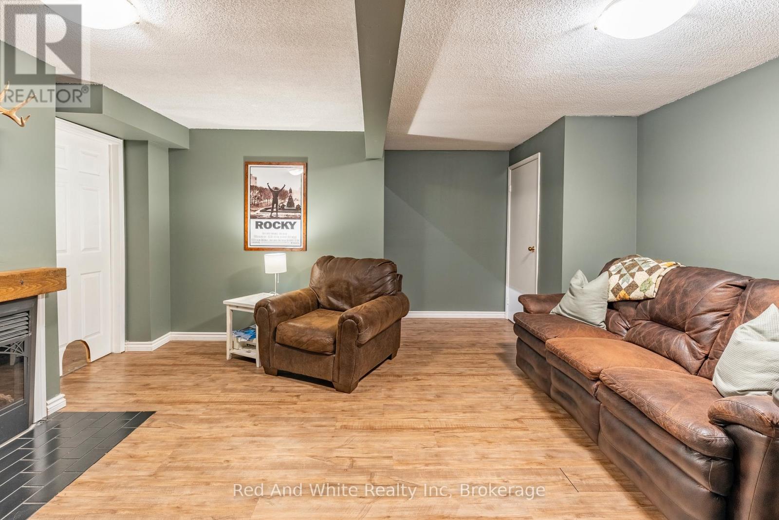 3 - 255 Northlake Drive, Waterloo, Ontario  N2V 1Z2 - Photo 26 - X12442100