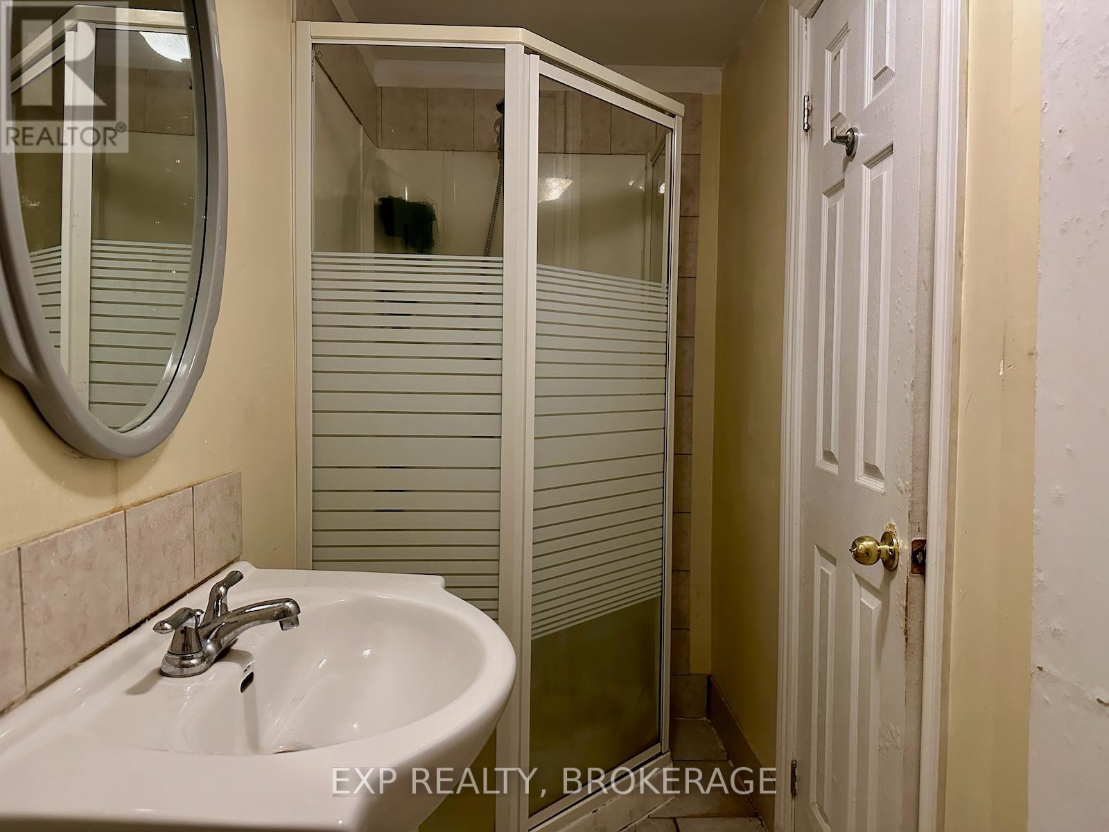 77 Cartwright Street, Kingston, Ontario  K7M 1P6 - Photo 9 - X12442094