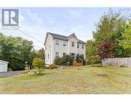 122 Honeysuckle Road