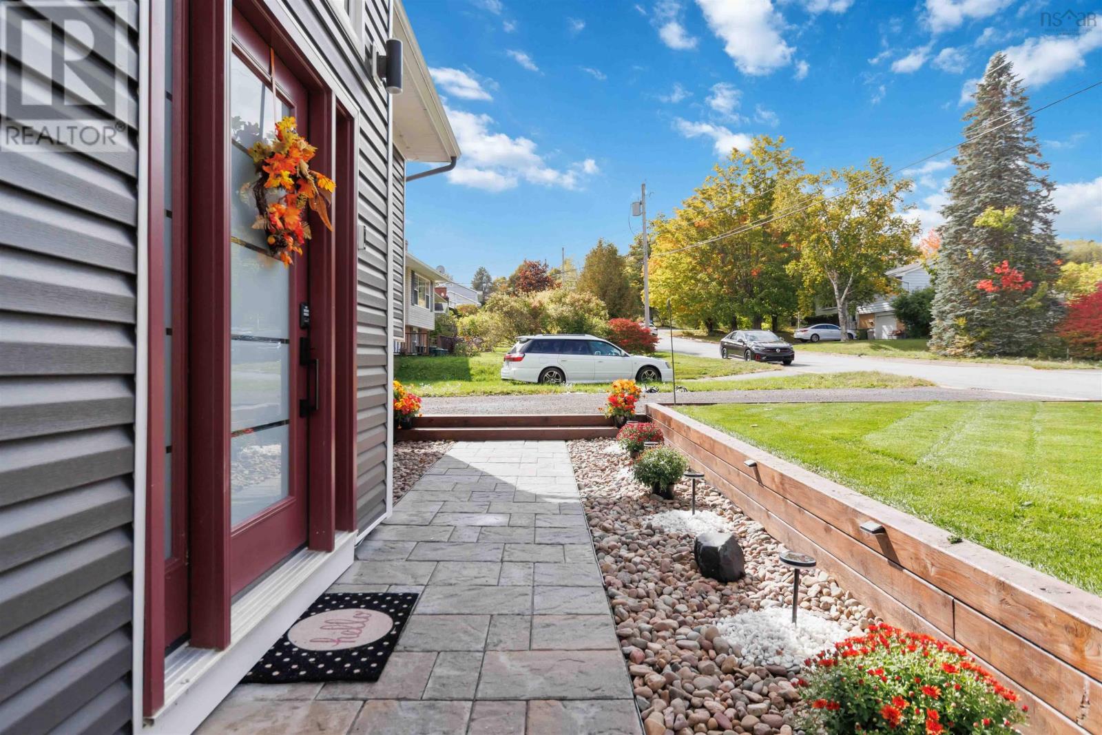 Property at 49 Madeline Avenue image 4