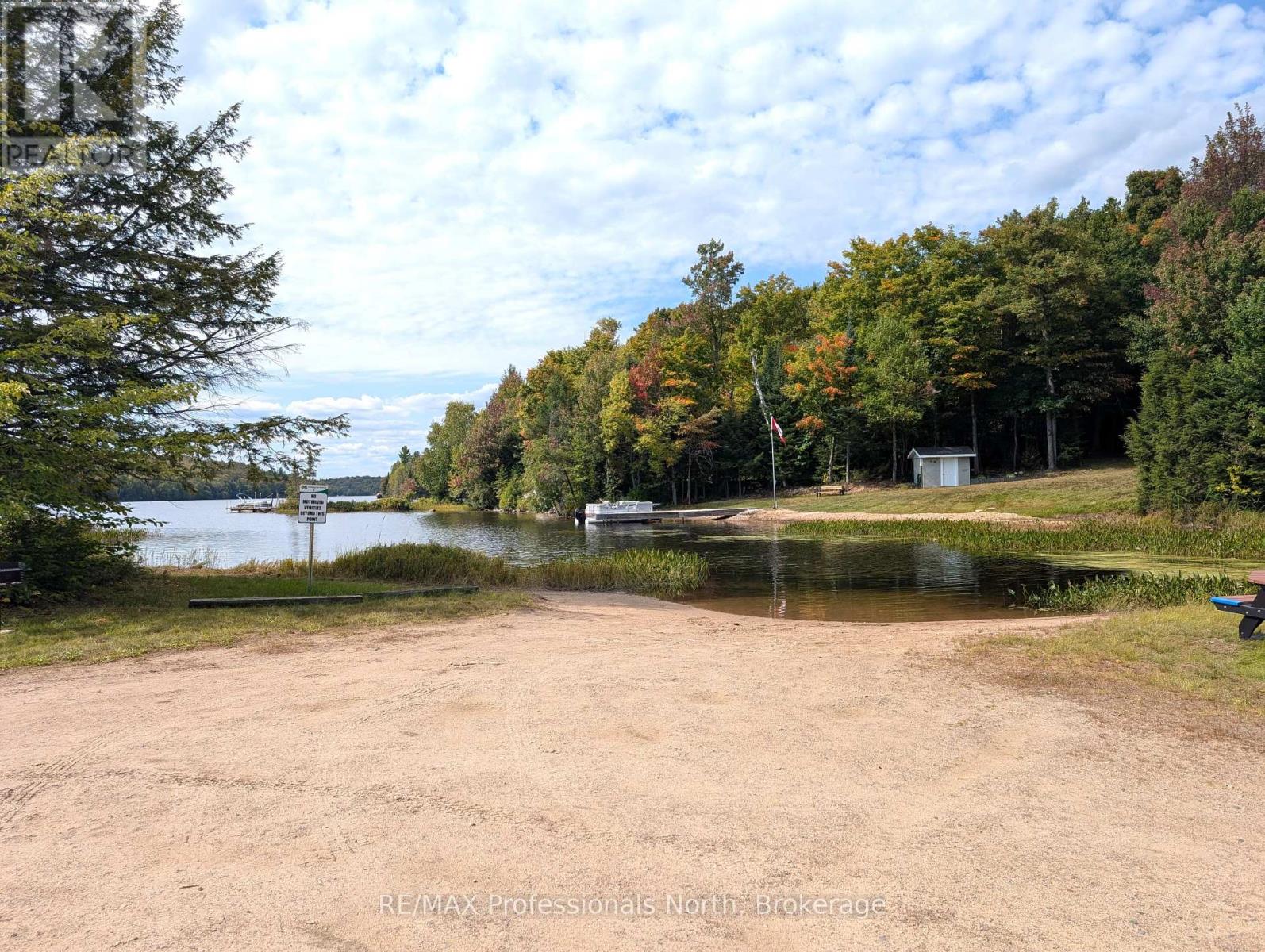 611 Bray Lake Road, Machar, Ontario  P0A 1X0 - Photo 16 - X12442109