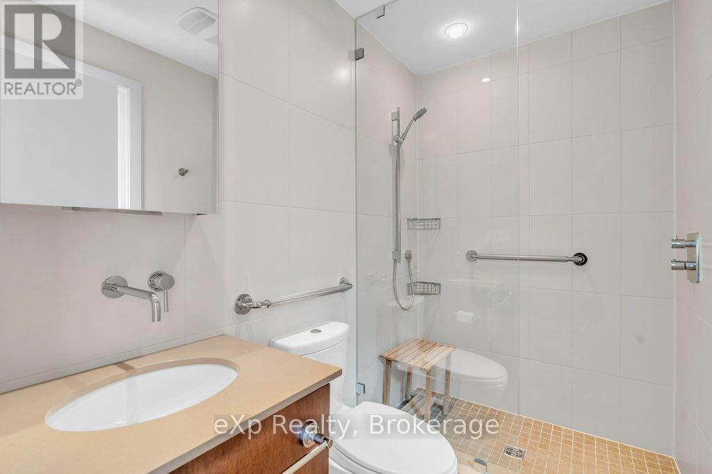 18 Colborn Street, Guelph, Ontario  N1G 2M5 - Photo 15 - X12442113