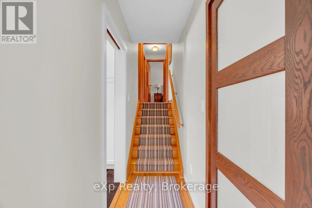18 Colborn Street, Guelph, Ontario  N1G 2M5 - Photo 16 - X12442113