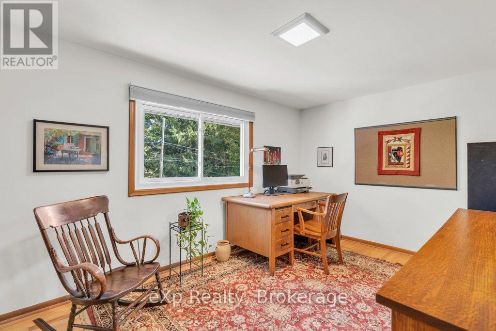 18 Colborn Street, Guelph, Ontario  N1G 2M5 - Photo 19 - X12442113