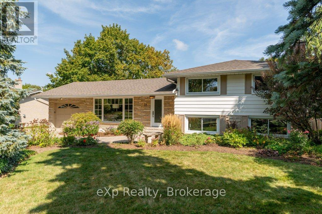 18 Colborn Street, Guelph, Ontario  N1G 2M5 - Photo 2 - X12442113