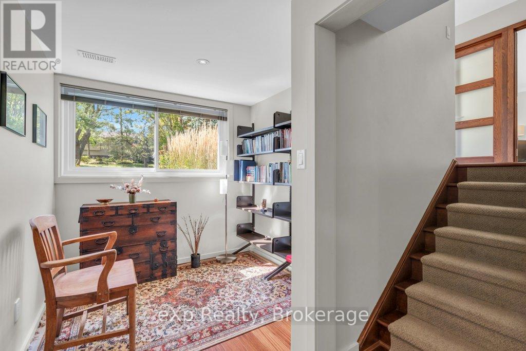18 Colborn Street, Guelph, Ontario  N1G 2M5 - Photo 23 - X12442113