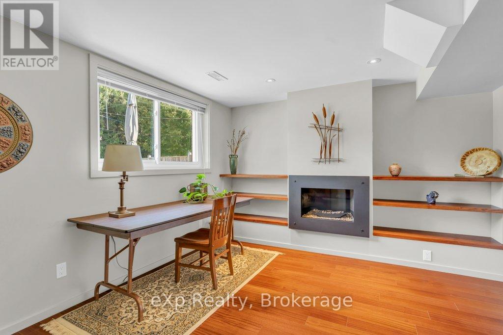 18 Colborn Street, Guelph, Ontario  N1G 2M5 - Photo 27 - X12442113