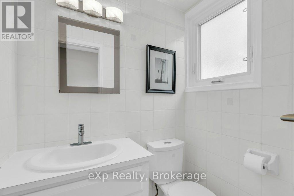 18 Colborn Street, Guelph, Ontario  N1G 2M5 - Photo 29 - X12442113
