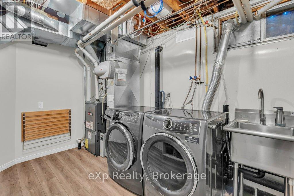18 Colborn Street, Guelph, Ontario  N1G 2M5 - Photo 30 - X12442113