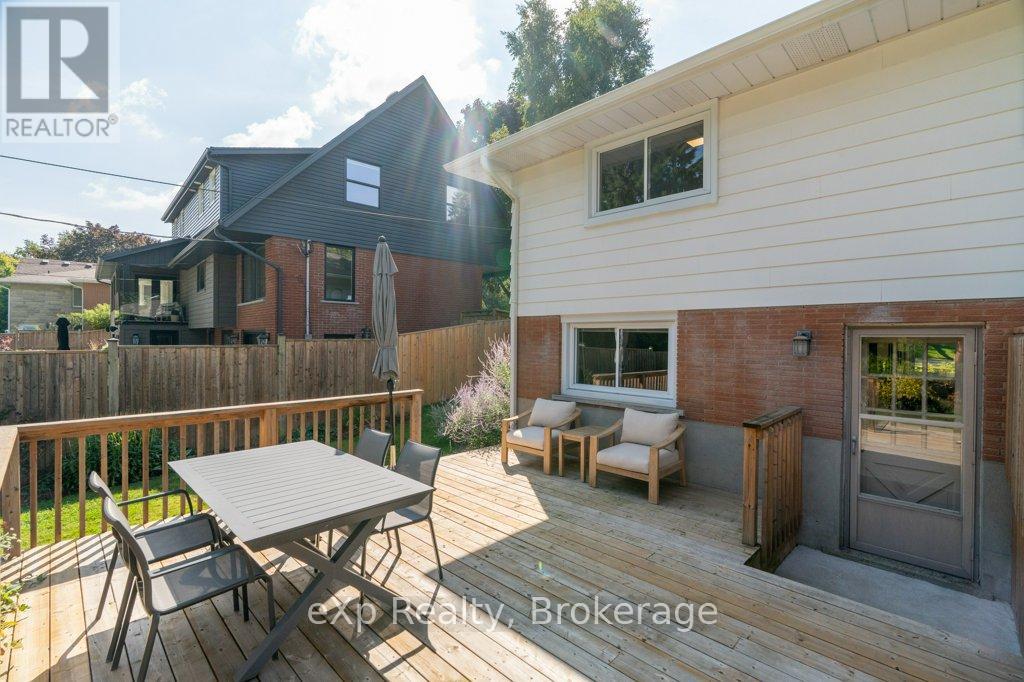 18 Colborn Street, Guelph, Ontario  N1G 2M5 - Photo 39 - X12442113