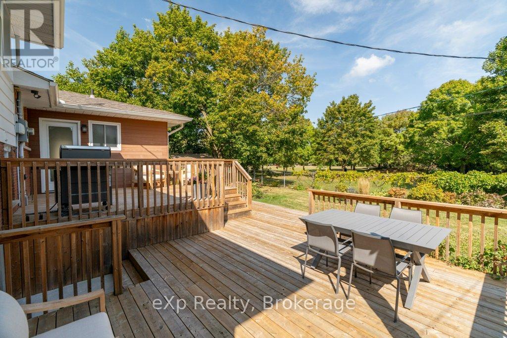 18 Colborn Street, Guelph, Ontario  N1G 2M5 - Photo 40 - X12442113