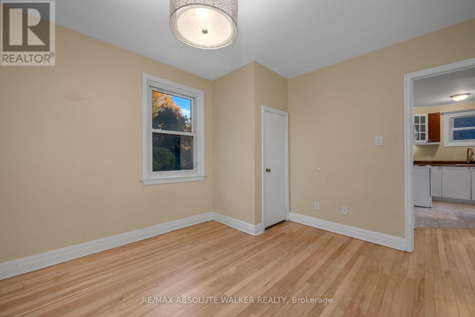899 Maplewood Avenue, Ottawa, Ontario  K2B 5V6 - Photo 15 - X12418364