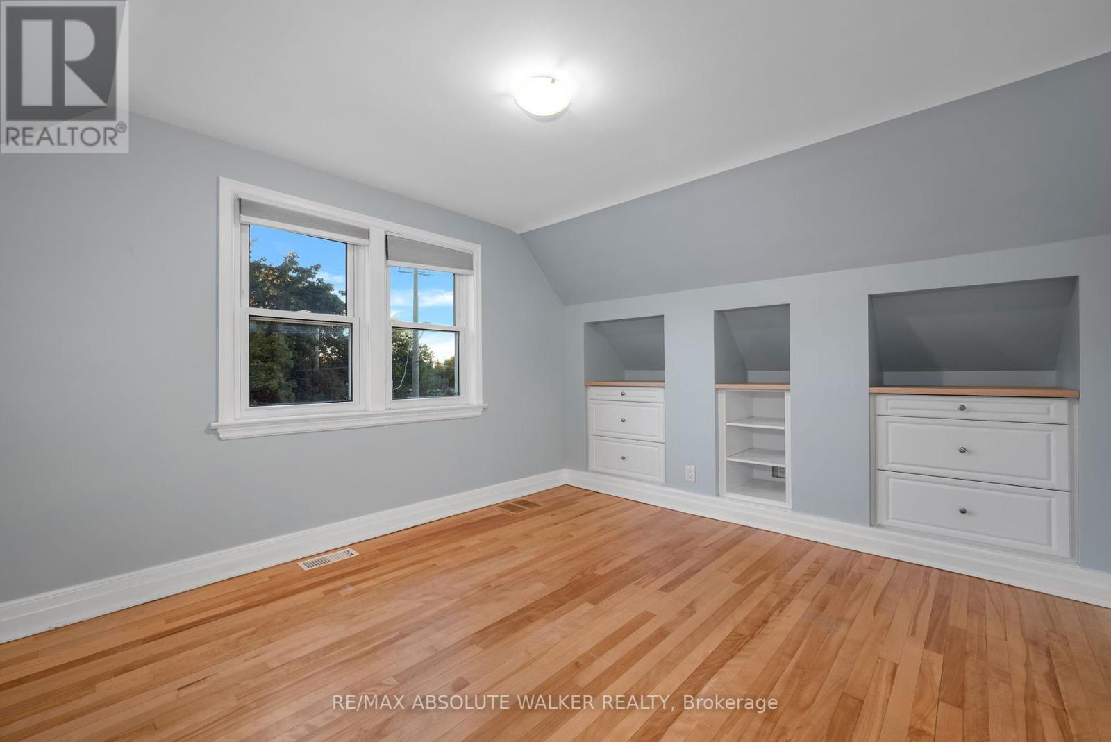 899 Maplewood Avenue, Ottawa, Ontario  K2B 5V6 - Photo 23 - X12418364