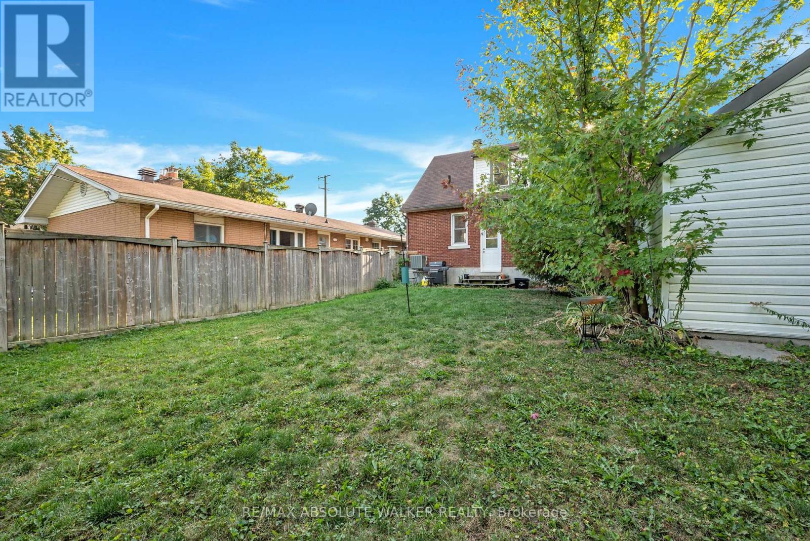 899 Maplewood Avenue, Ottawa, Ontario  K2B 5V6 - Photo 27 - X12418364