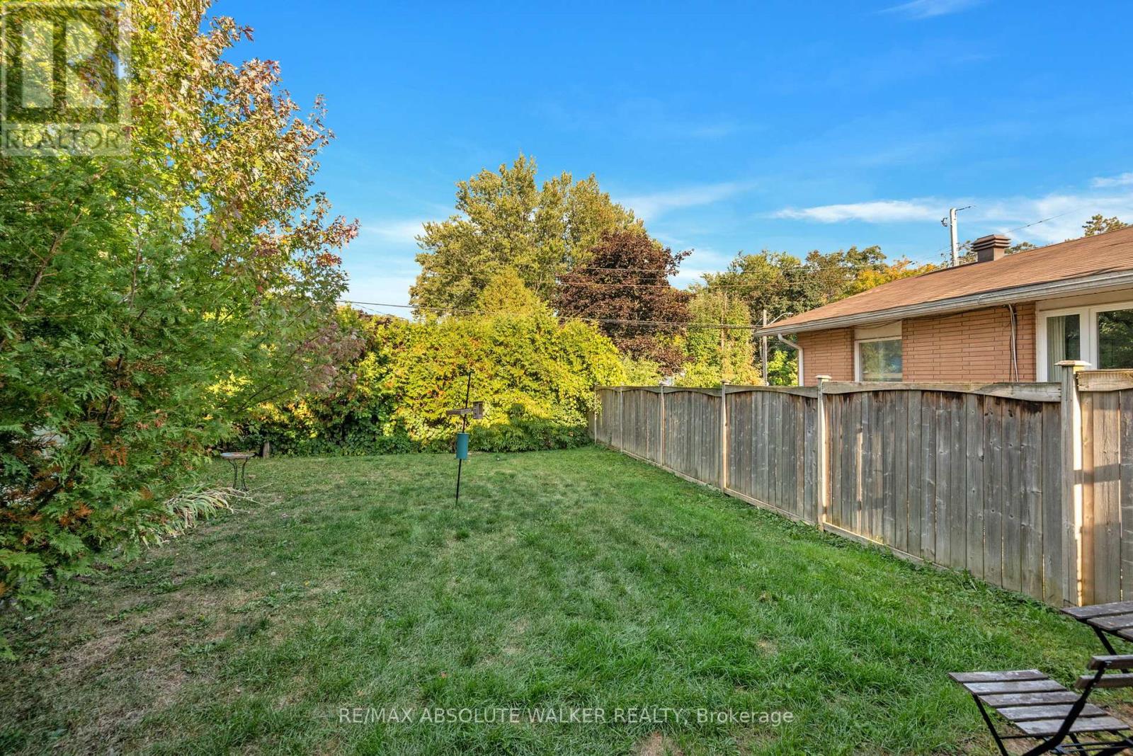 899 Maplewood Avenue, Ottawa, Ontario  K2B 5V6 - Photo 25 - X12418364