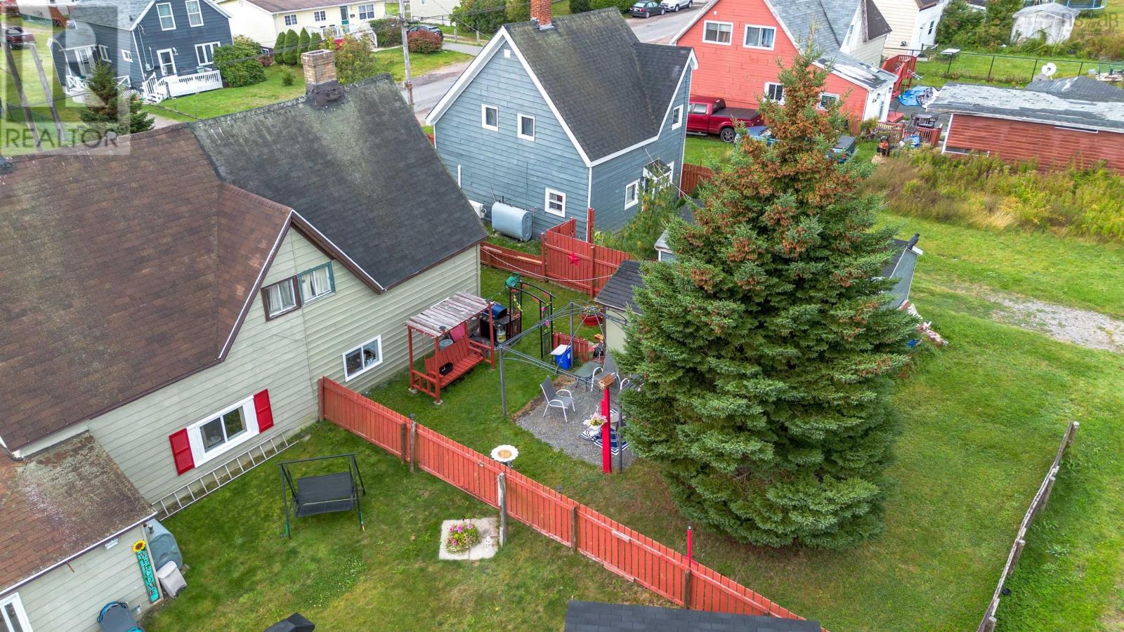 133 Dorchester Street, Glace Bay, Nova Scotia  B1A 3P2 - Photo 6 - 202524962