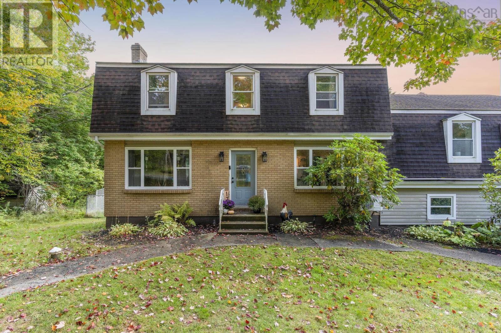 Property at 173 Richardson Drive image 2