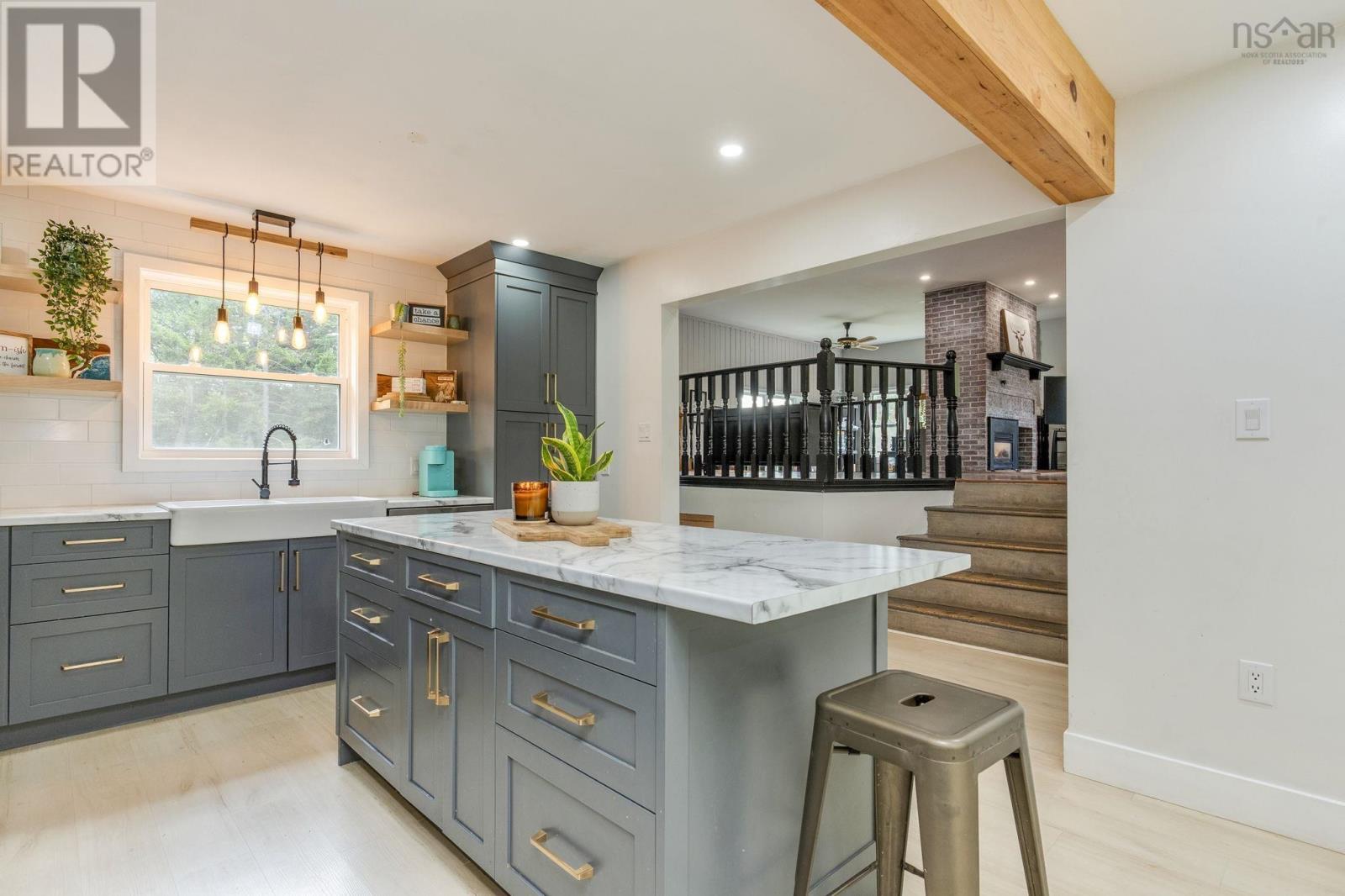 Property at 173 Richardson Drive image 4