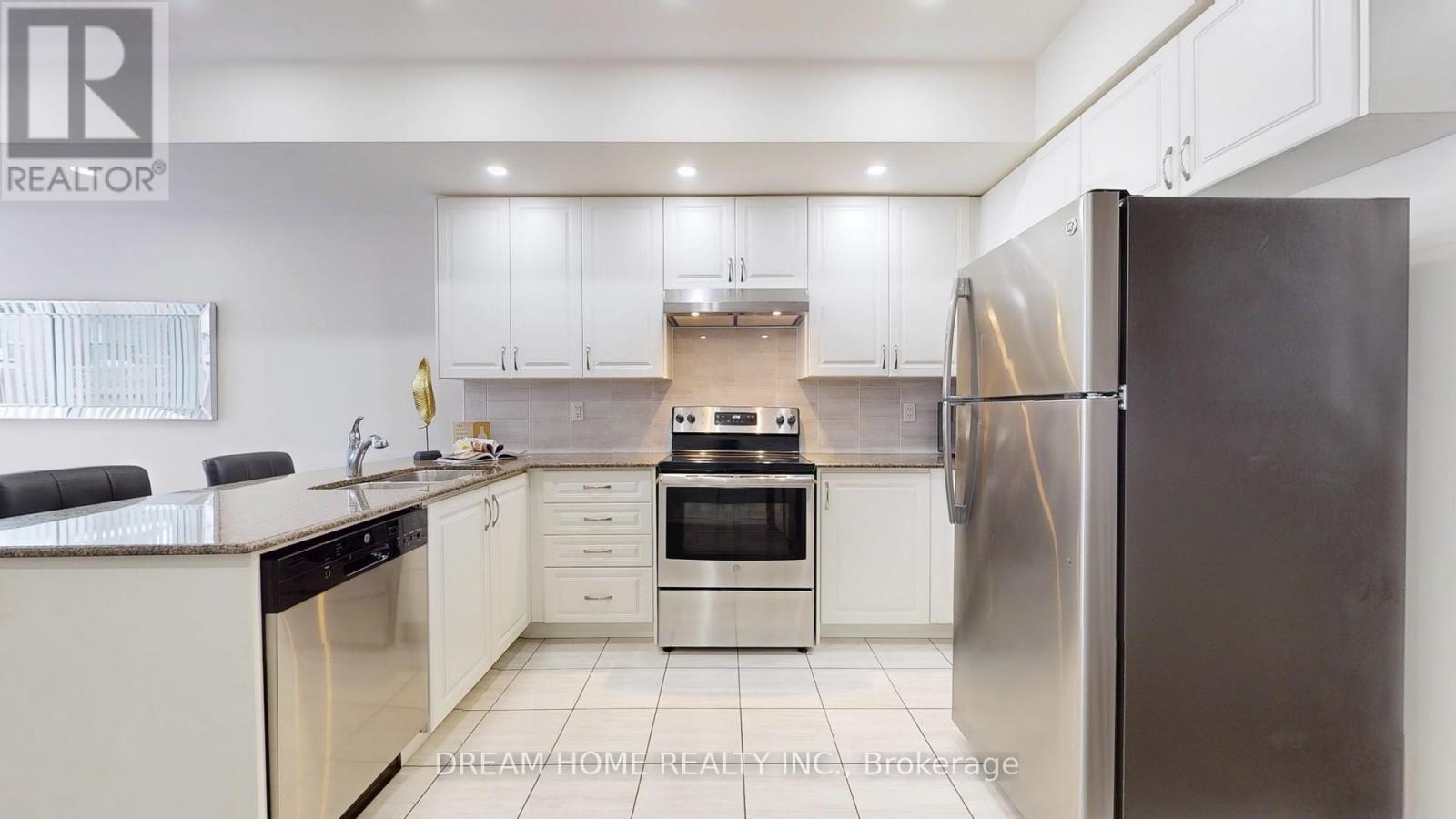 134 Frederick Wilson Avenue, Markham, Ontario  L6B 0R1 - Photo 9 - N12260840
