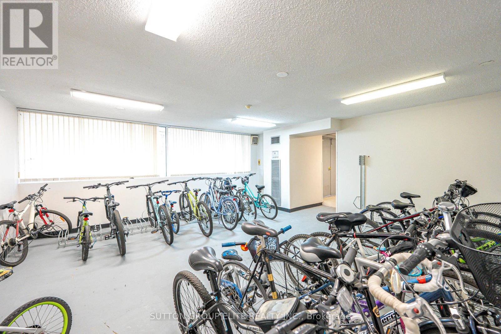 1203 - 3590 Kaneff Crescent, Mississauga, Ontario  L5A 3X3 - Photo 44 - W12286533