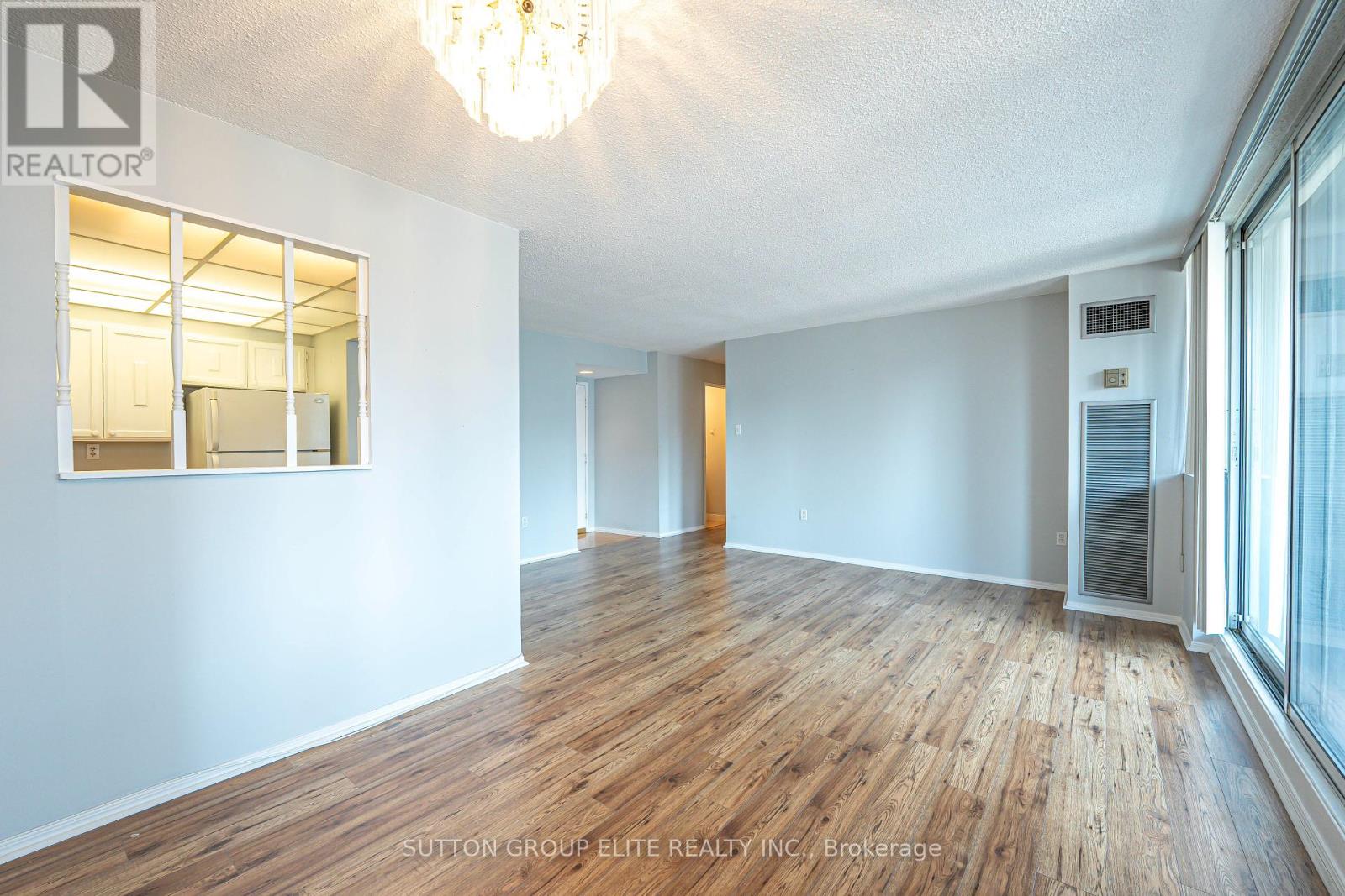 1203 - 3590 Kaneff Crescent, Mississauga, Ontario  L5A 3X3 - Photo 8 - W12286533