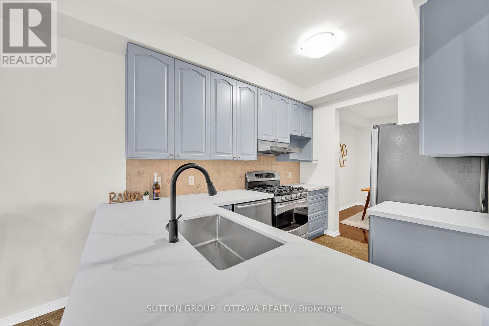 747 Oakglade Avenue, Ottawa, Ontario  K2M 0B5 - Photo 9 - X12442031