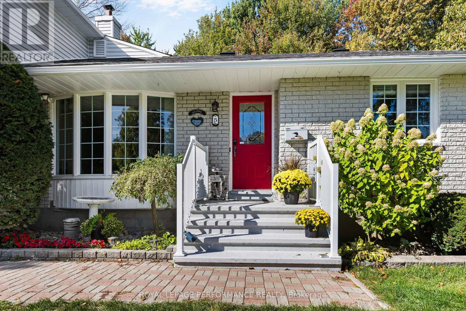 5 Revol Road, Ottawa, Ontario  K2G 0B8 - Photo 4 - X12442036