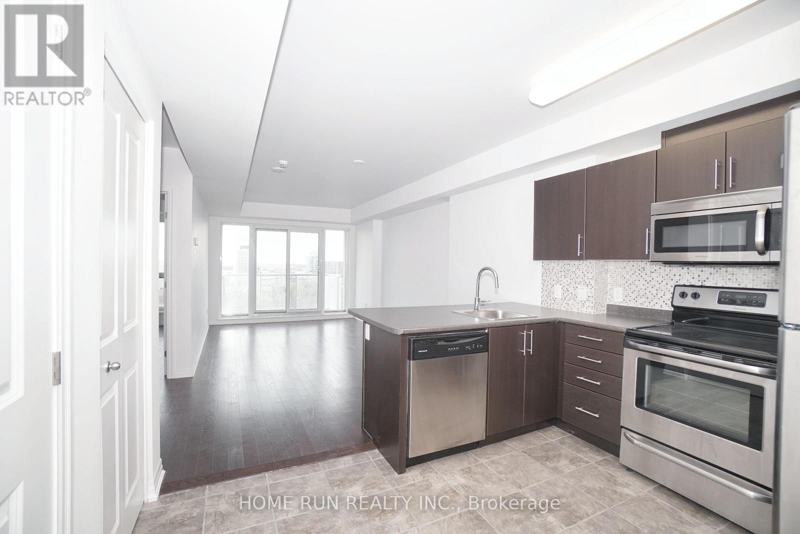 1704 - 195 Besserer Street, Ottawa, Ontario  K1N 0B6 - Photo 2 - X12442049