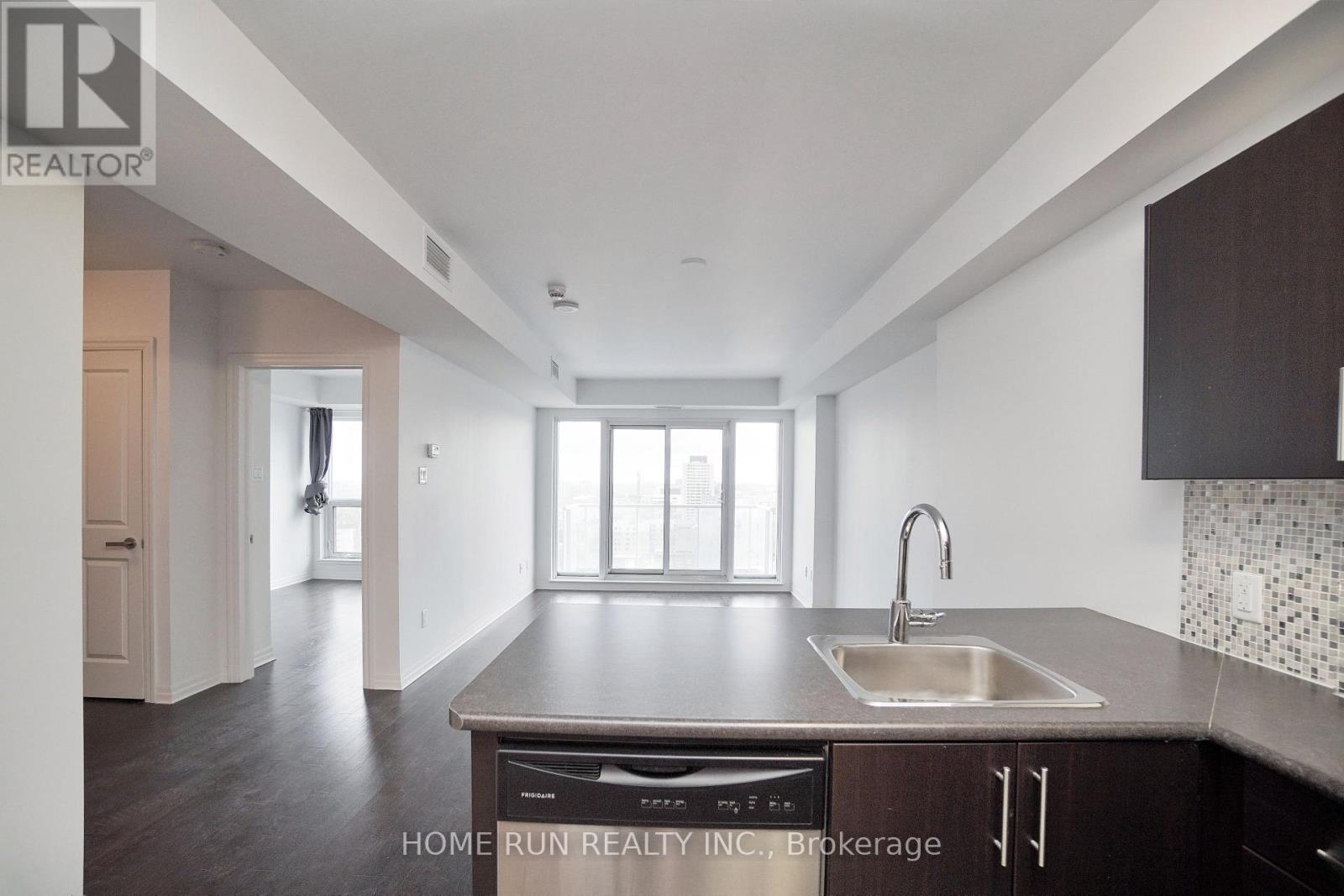 1704 - 195 Besserer Street, Ottawa, Ontario  K1N 0B6 - Photo 3 - X12442049