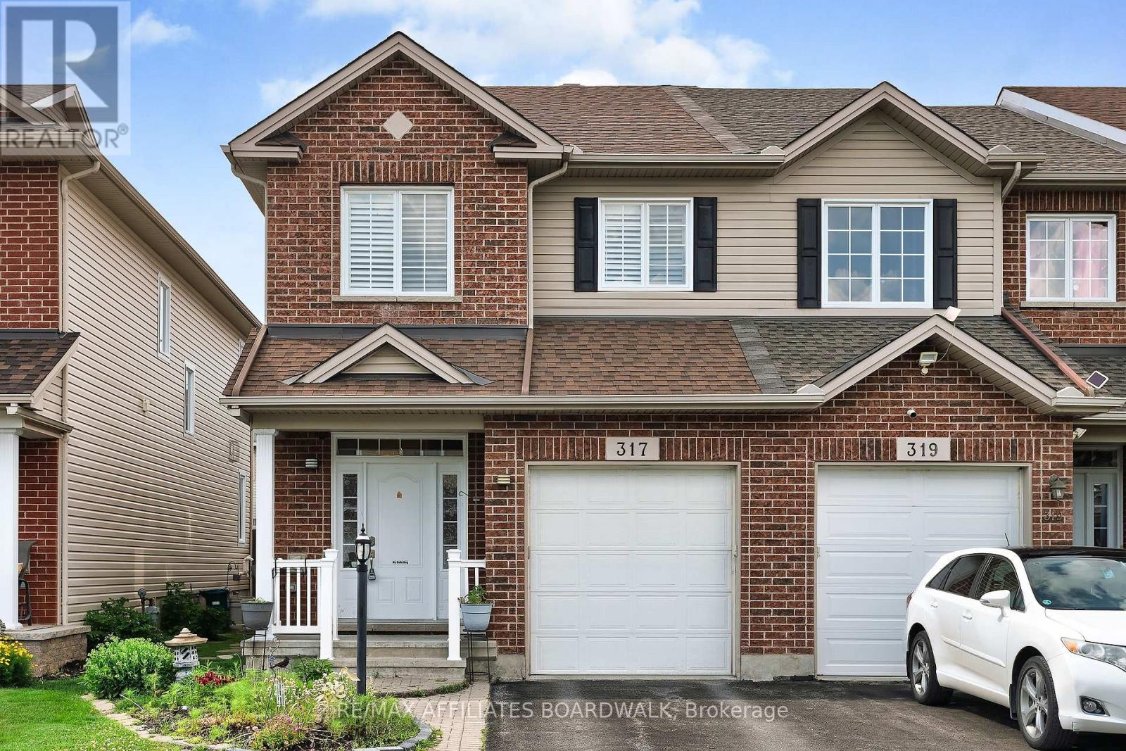 317 Glenbrae Avenue, Ottawa, Ontario  K2W 0B9 - Photo 1 - X12442075