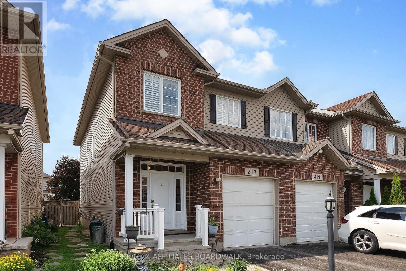 317 Glenbrae Avenue, Ottawa, Ontario  K2W 0B9 - Photo 2 - X12442075