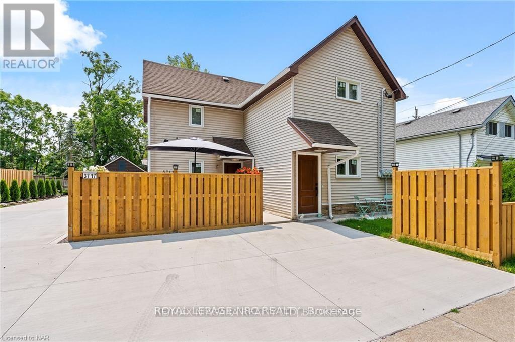 2 - 3717 Hibbard Street, Fort Erie (Ridgeway), Ontario  L0S 1N0 - Photo 2 - X12442043