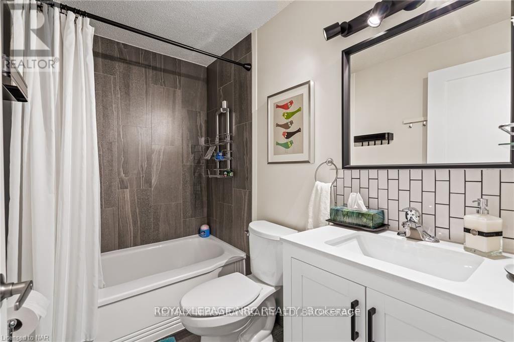 Main - 3717 Hibbard Street, Fort Erie (Ridgeway), Ontario  L0S 1N0 - Photo 8 - X12442057