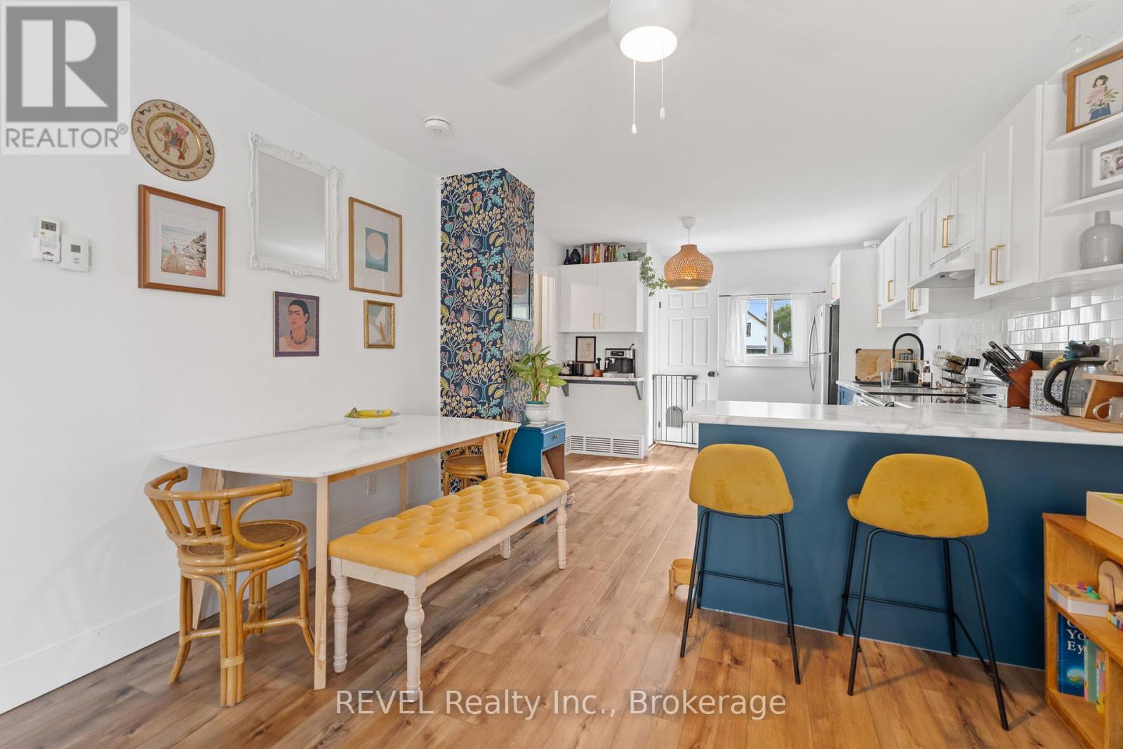 18 Crowland Avenue, Welland, Ontario  L3B 1W9 - Photo 11 - X12442091