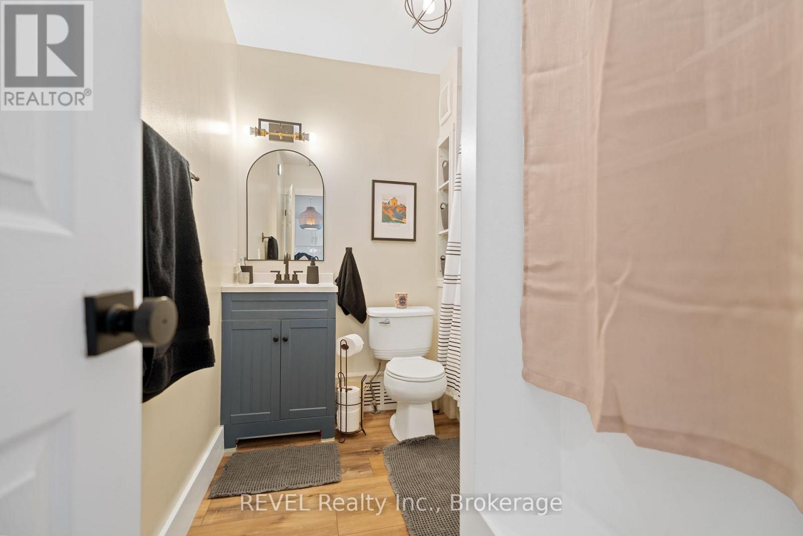 18 Crowland Avenue, Welland, Ontario  L3B 1W9 - Photo 19 - X12442091