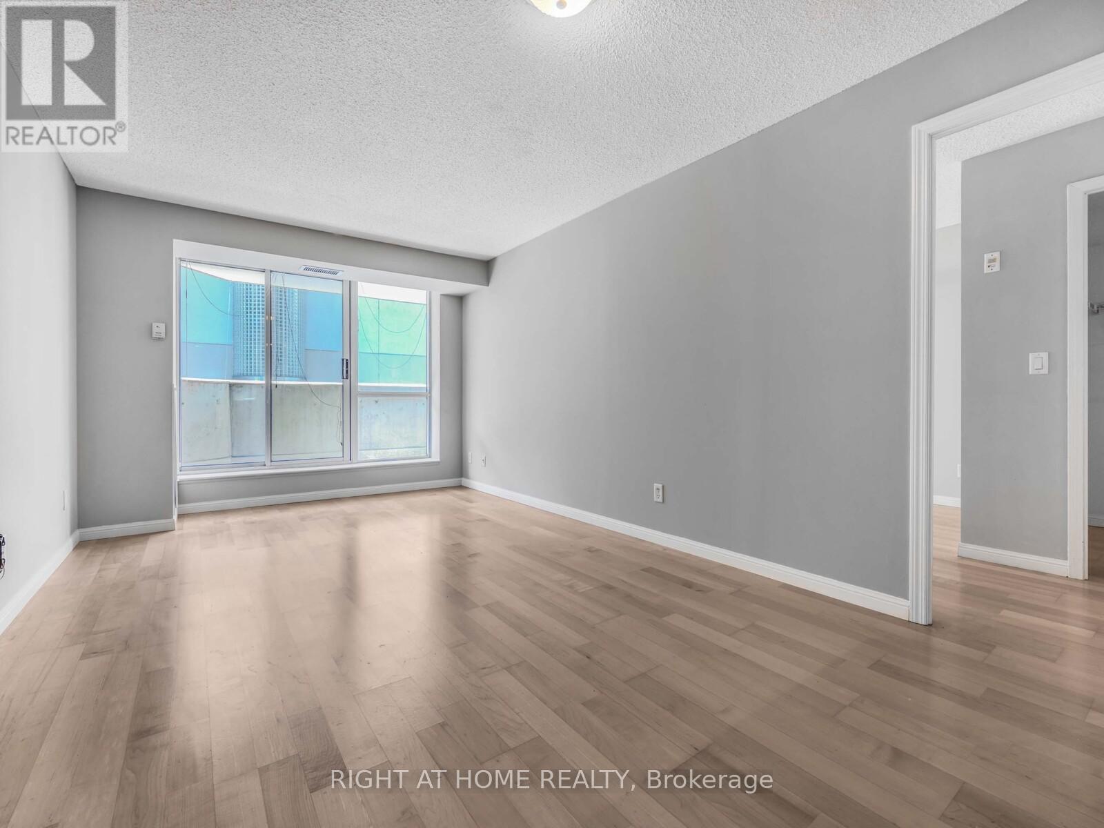 710 - 18 Stafford Street, Toronto, Ontario  M5V 3W4 - Photo 5 - C12442045