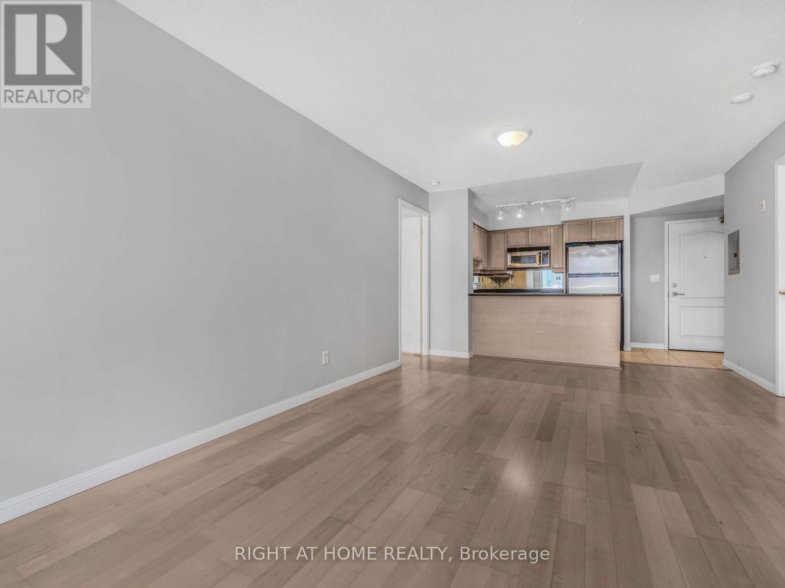 710 - 18 Stafford Street, Toronto, Ontario  M5V 3W4 - Photo 8 - C12442045